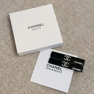 Chanel Beauty Black Hair Clip Duo Set